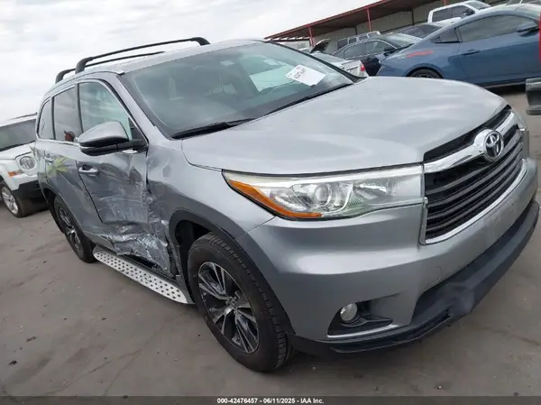 5TDKKRFH2GS127828 2016 TOYOTA HIGHLANDER - Image 1
