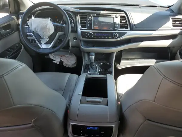 5TDKKRFH2GS129031 2016 TOYOTA HIGHLANDER - Image 8