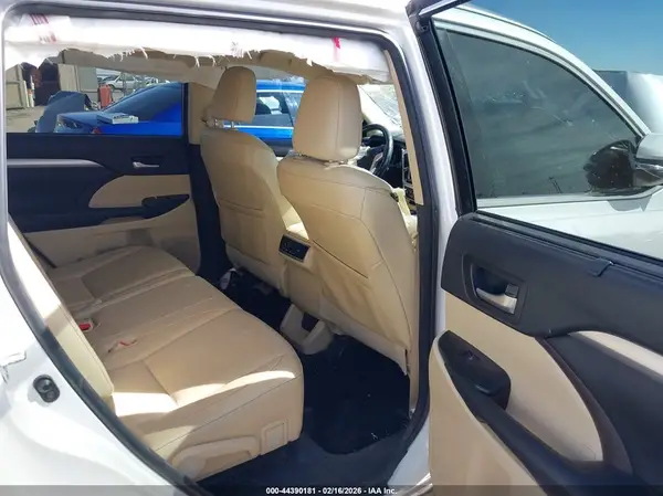 5TDKKRFH2GS129840 2016 TOYOTA HIGHLANDER - Image 8