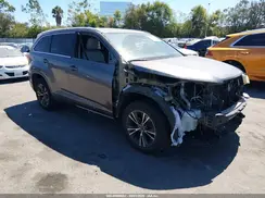5TDKKRFH2GS130860 2016 TOYOTA HIGHLANDER