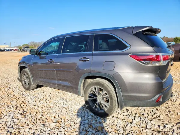 5TDKKRFH2GS138120 2016 TOYOTA HIGHLANDER - Image 2