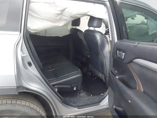 5TDKKRFH2GS141339 2016 TOYOTA HIGHLANDER - Image 8