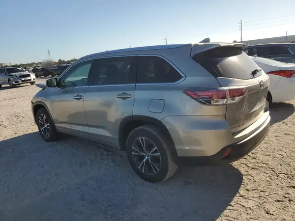 5TDKKRFH2GS142748 2016 TOYOTA HIGHLANDER - Image 2