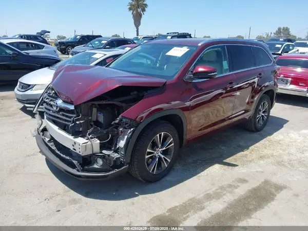 5TDKKRFH2GS146993 2016 TOYOTA HIGHLANDER - Image 2