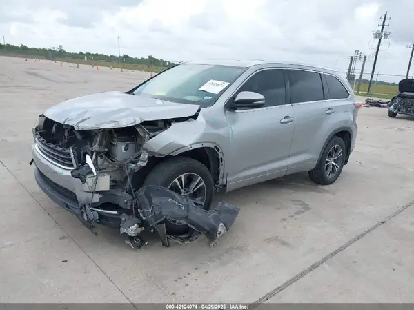 5TDKKRFH2GS153118 2016 TOYOTA HIGHLANDER - Image 2