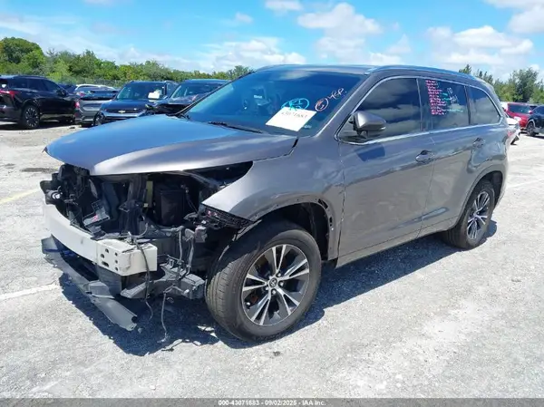 5TDKKRFH2GS155841 2016 TOYOTA HIGHLANDER - Image 2