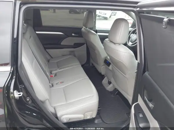 5TDKKRFH2GS159744 2016 TOYOTA HIGHLANDER - Image 8