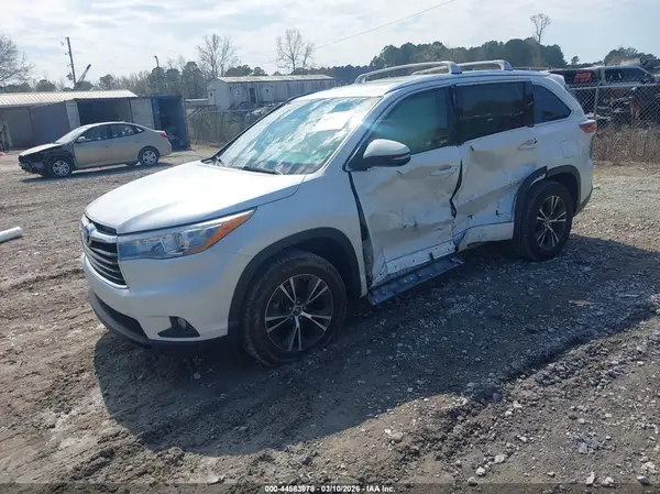 5TDKKRFH2GS160263 2016 TOYOTA HIGHLANDER - Image 2