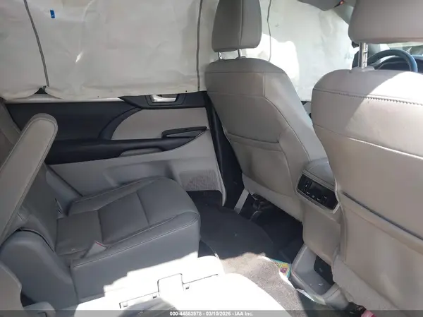 5TDKKRFH2GS160263 2016 TOYOTA HIGHLANDER - Image 8