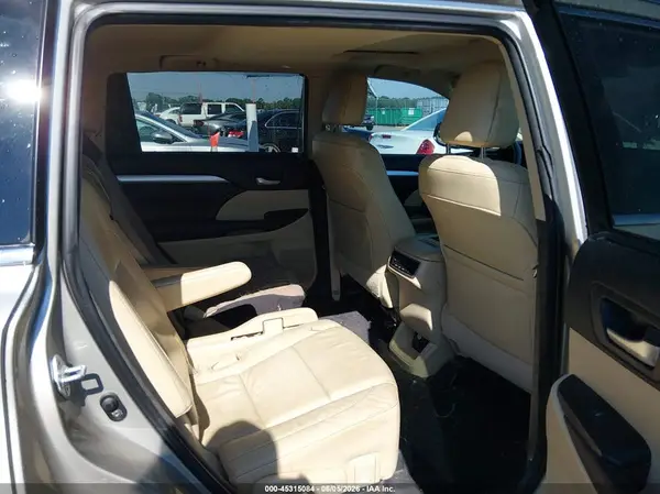 5TDKKRFH2GS162482 2016 TOYOTA HIGHLANDER - Image 8