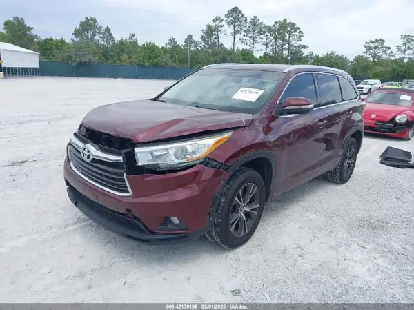5TDKKRFH2GS167956 2016 TOYOTA HIGHLANDER - Image 2