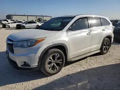 5TDKKRFH2GS173076 2016 TOYOTA HIGHLANDER