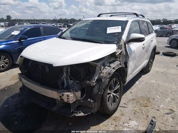 5TDKKRFH2GS175717 2016 TOYOTA HIGHLANDER - Image 2