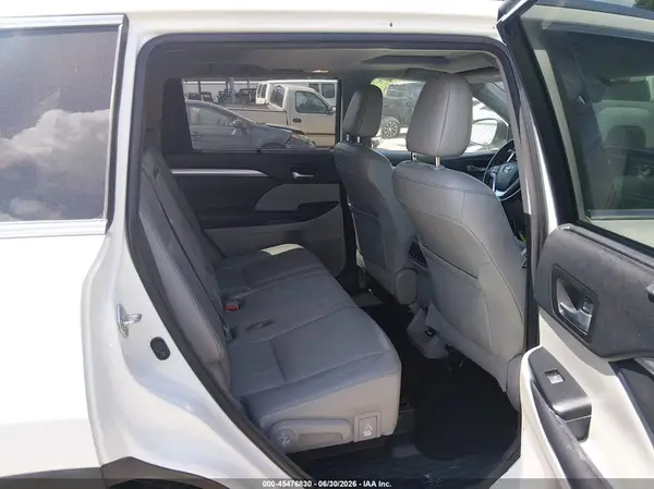 5TDKKRFH2GS175717 2016 TOYOTA HIGHLANDER - Image 8