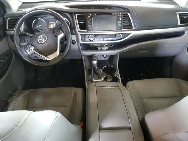 5TDKKRFH2GS500396 2016 TOYOTA HIGHLANDER - Image 8