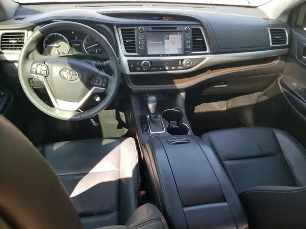 5TDKKRFH2GS501161 2016 TOYOTA HIGHLANDER - Image 8
