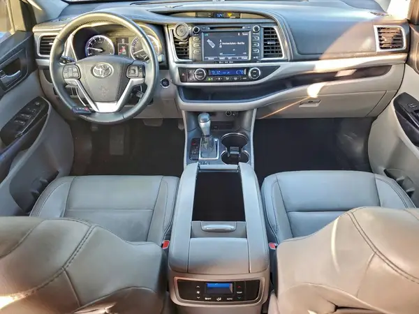 5TDKKRFH2GS504500 2016 TOYOTA HIGHLANDER - Image 8