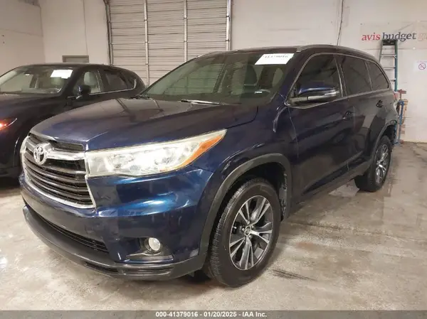 5TDKKRFH3GS124856 2016 TOYOTA HIGHLANDER - Image 2