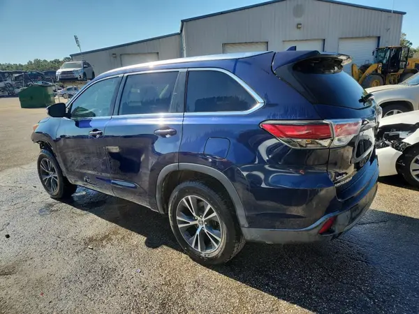 5TDKKRFH3GS132732 2016 TOYOTA HIGHLANDER - Image 2