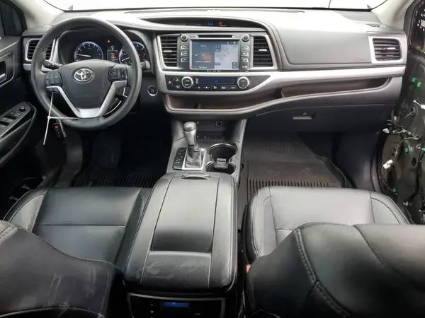 5TDKKRFH3GS135758 2016 TOYOTA HIGHLANDER - Image 8