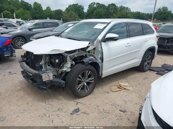 5TDKKRFH3GS138241 2016 TOYOTA HIGHLANDER - Image 2