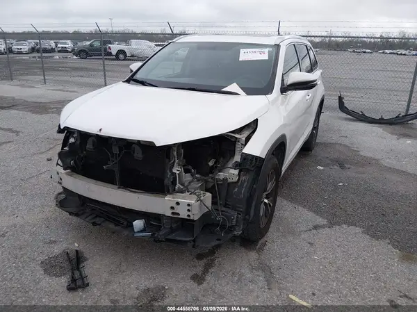 5TDKKRFH3GS139096 2016 TOYOTA HIGHLANDER - Image 2