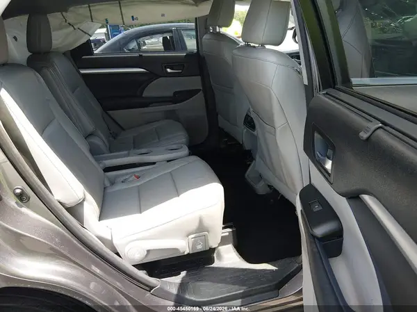 5TDKKRFH3GS140085 2016 TOYOTA HIGHLANDER - Image 8