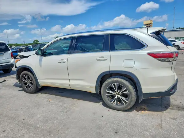 5TDKKRFH3GS145500 2016 TOYOTA HIGHLANDER - Image 2