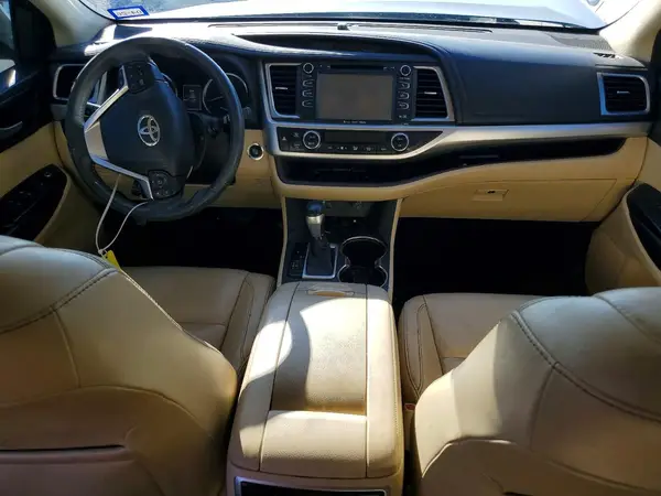 5TDKKRFH3GS146646 2016 TOYOTA HIGHLANDER - Image 8