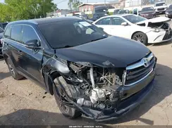 5TDKKRFH3GS155752 2016 TOYOTA HIGHLANDER