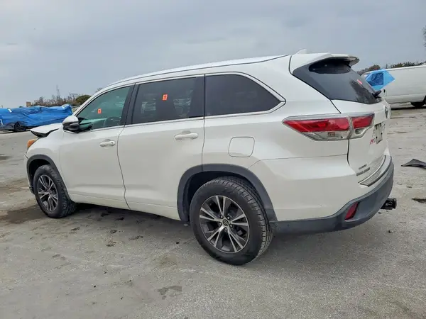 5TDKKRFH3GS157291 2016 TOYOTA HIGHLANDER - Image 2