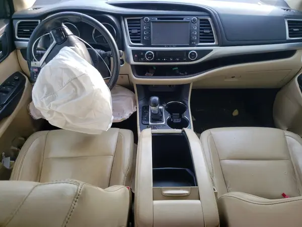 5TDKKRFH3GS158859 2016 TOYOTA HIGHLANDER - Image 8
