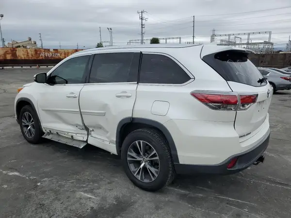 5TDKKRFH3GS159462 2016 TOYOTA HIGHLANDER - Image 2