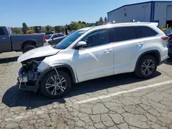 5TDKKRFH3GS163656 2016 TOYOTA HIGHLANDER