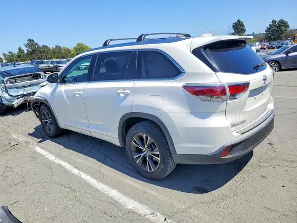 5TDKKRFH3GS163656 2016 TOYOTA HIGHLANDER - Image 2