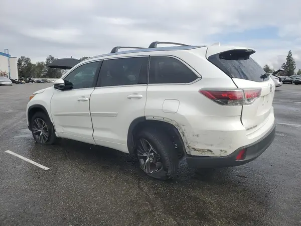 5TDKKRFH3GS166539 2016 TOYOTA HIGHLANDER - Image 2