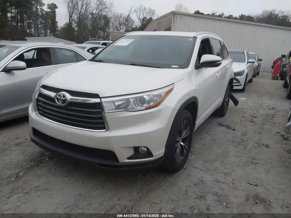 5TDKKRFH3GS179713 2016 TOYOTA HIGHLANDER - Image 2
