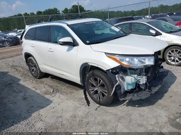 5TDKKRFH3GS184684 2016 TOYOTA HIGHLANDER - Image 1