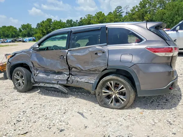 5TDKKRFH3GS502724 2016 TOYOTA HIGHLANDER - Image 2