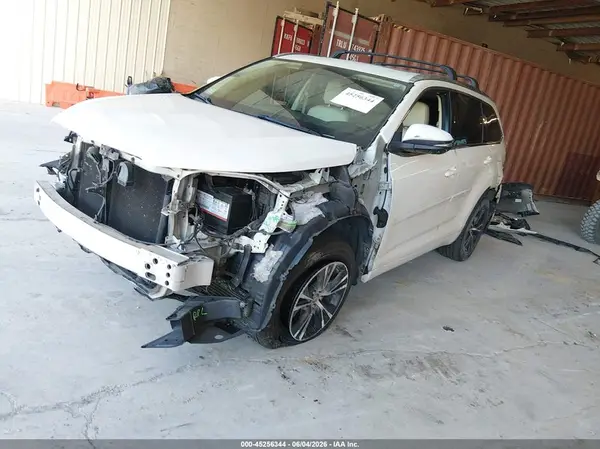 5TDKKRFH3GS503680 2016 TOYOTA HIGHLANDER - Image 2