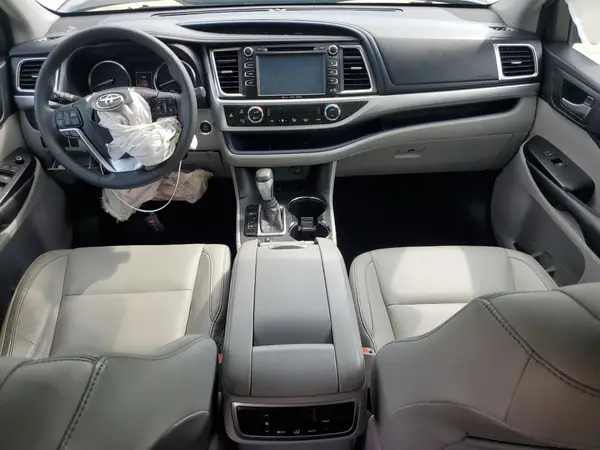 5TDKKRFH4GS122078 2016 TOYOTA HIGHLANDER - Image 8