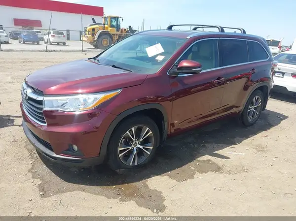 5TDKKRFH4GS123215 2016 TOYOTA HIGHLANDER - Image 2