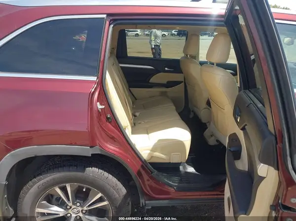 5TDKKRFH4GS123215 2016 TOYOTA HIGHLANDER - Image 8