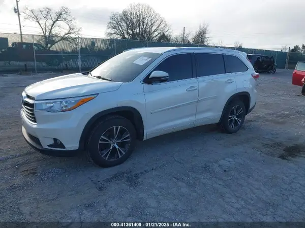 5TDKKRFH4GS129192 2016 TOYOTA HIGHLANDER - Image 2