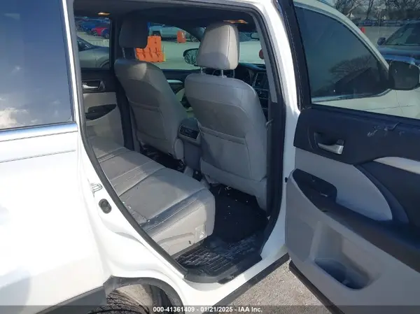 5TDKKRFH4GS129192 2016 TOYOTA HIGHLANDER - Image 8