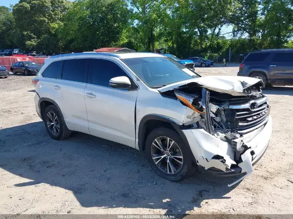 5TDKKRFH4GS132237 2016 TOYOTA HIGHLANDER - Image 1