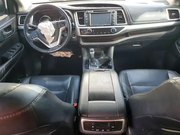 5TDKKRFH4GS136949 2016 TOYOTA HIGHLANDER - Image 8