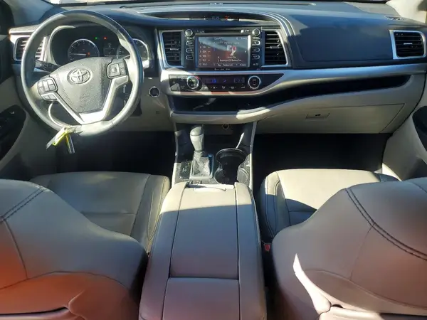 5TDKKRFH4GS143268 2016 TOYOTA HIGHLANDER - Image 8