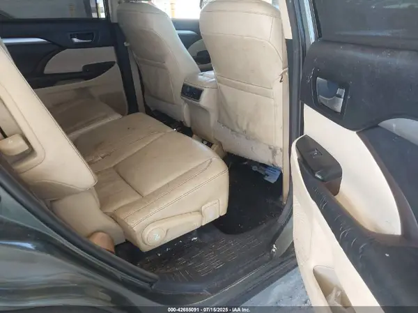 5TDKKRFH4GS144663 2016 TOYOTA HIGHLANDER - Image 8