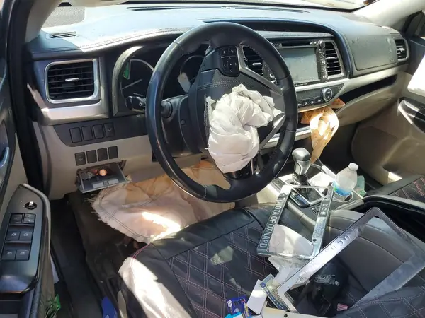 5TDKKRFH4GS148146 2016 TOYOTA HIGHLANDER - Image 8
